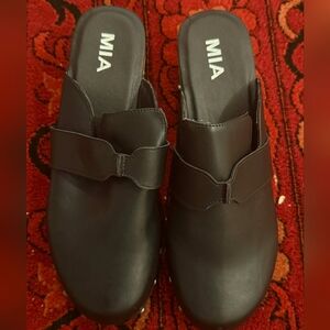 MIA Women's Black Leather Mules